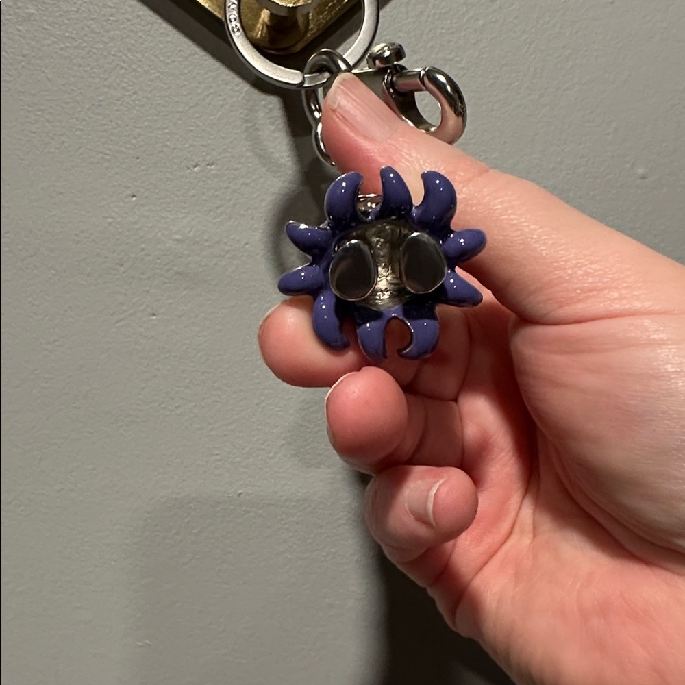 Coach x Disney Ursula Bear Key chain - Picture 3 of 4